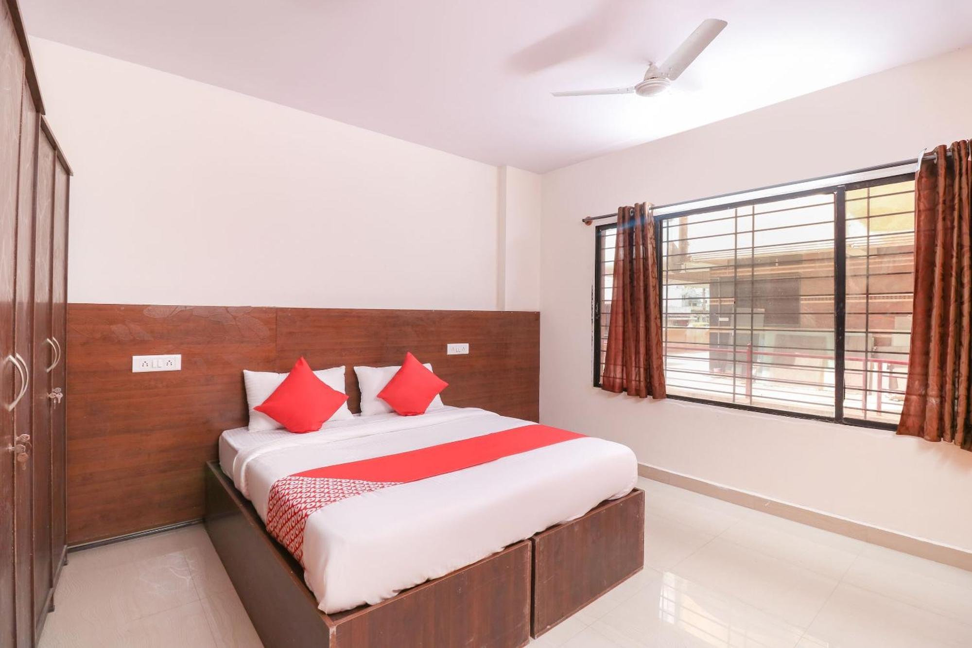 Hotel O The Royal International Hotel Bangalore Esterno foto