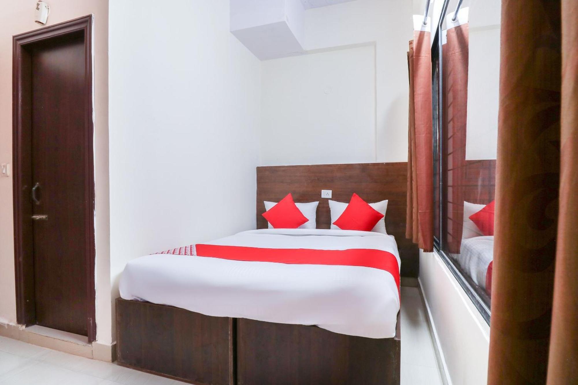 Hotel O The Royal International Hotel Bangalore Esterno foto