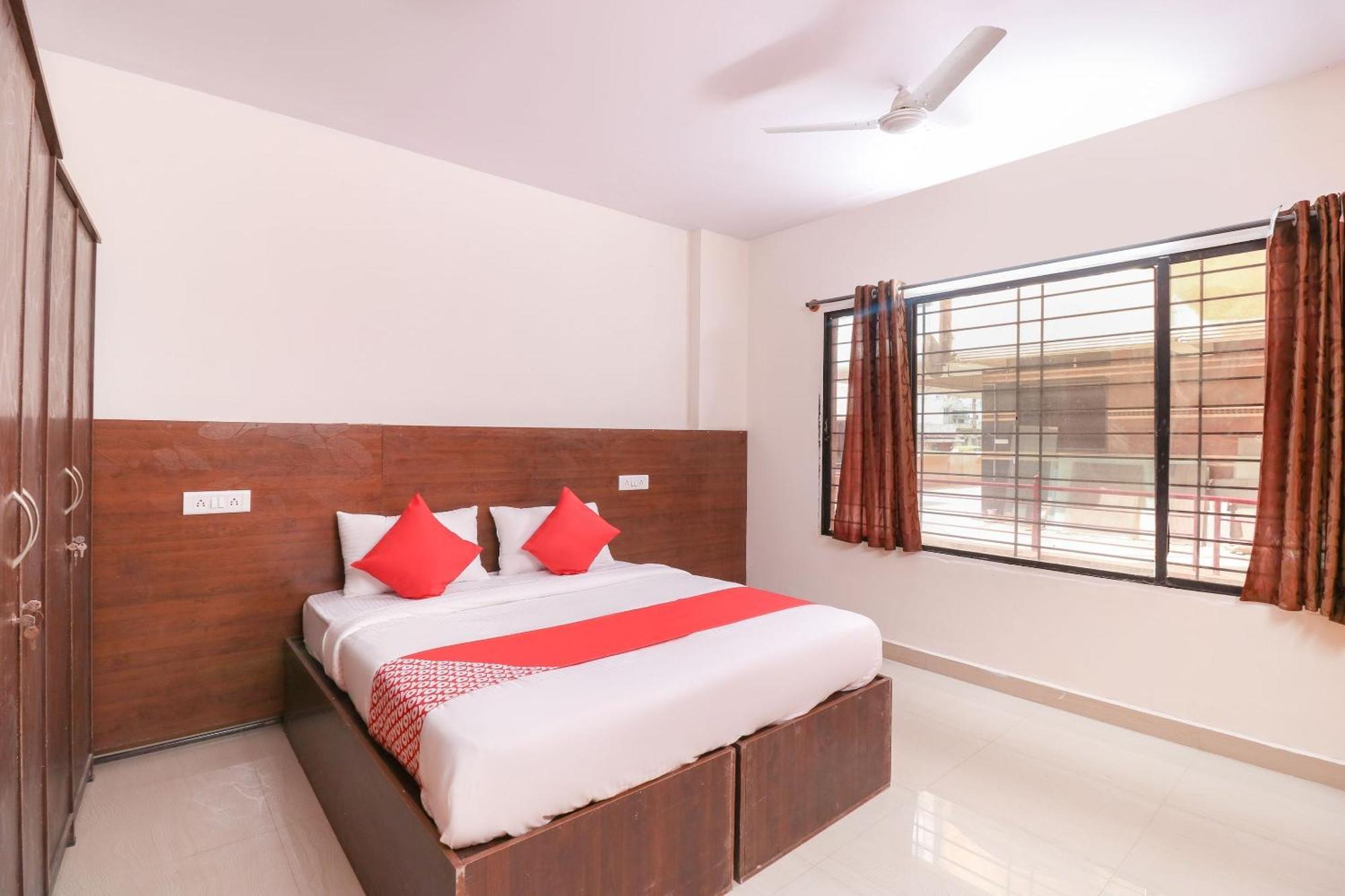 Hotel O The Royal International Hotel Bangalore Esterno foto