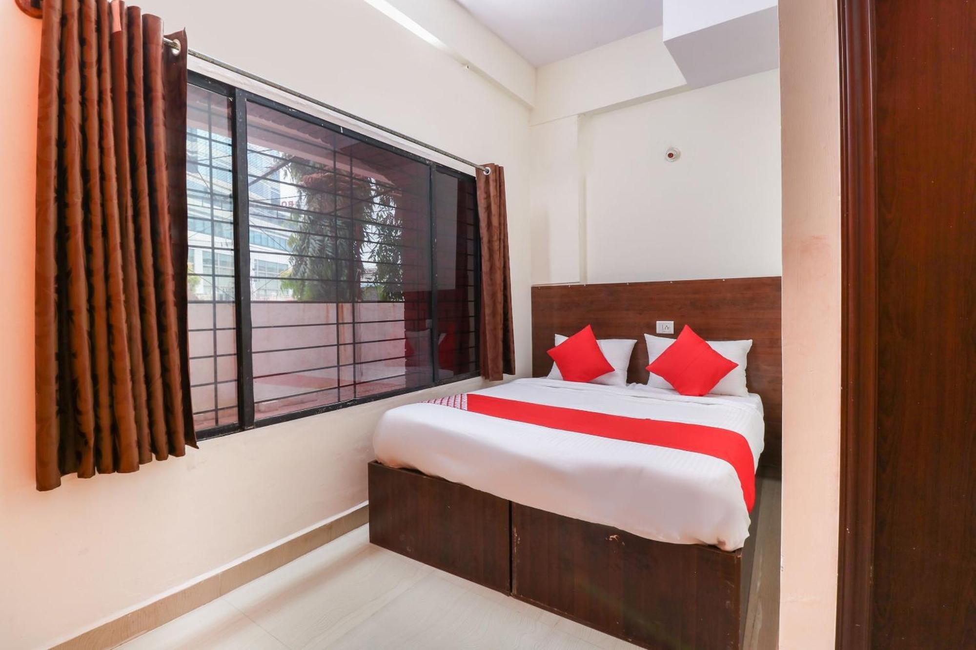 Hotel O The Royal International Hotel Bangalore Esterno foto